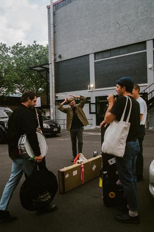 MINI SKIRT & LIQUID FACE